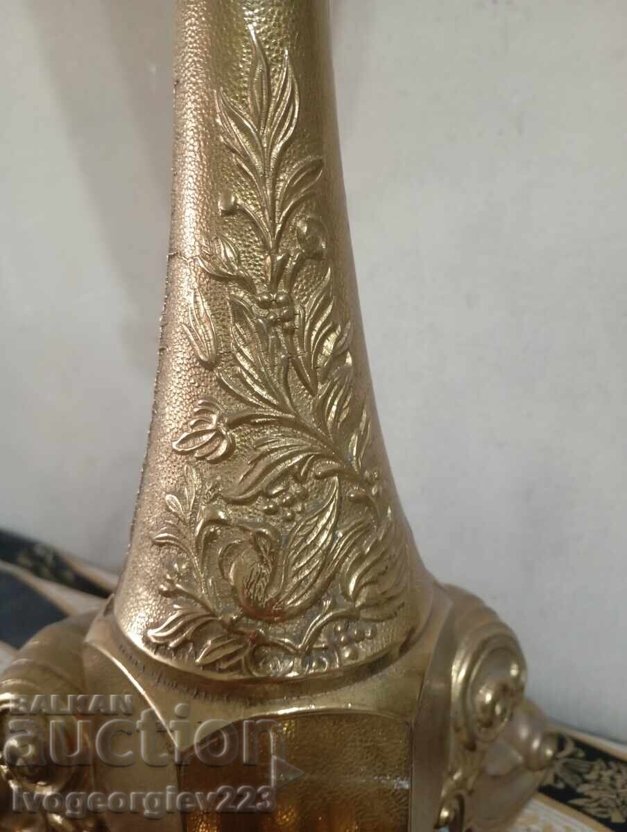 Επιτραπέζιο φωτιστικό μπαρόκ με τιμή € 140.00 | 273.82 BGN Επιτραπέζιο φωτιστικό μπαρόκ με τιμή € 140.00 | 273.82 BGN