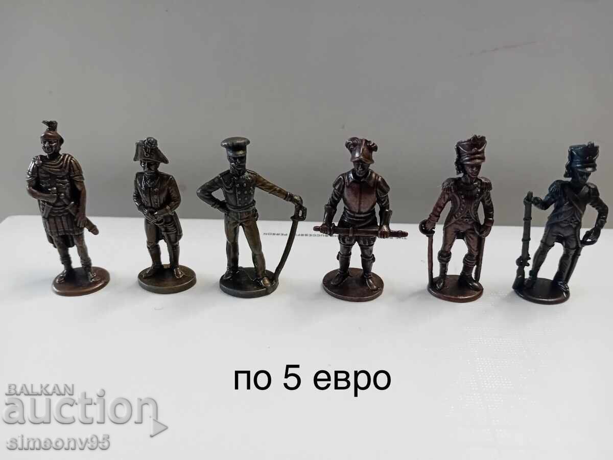 Παλιά μεταλλικά στρατιωτάκια παιχνίδια φιγούρες Kinder kinder