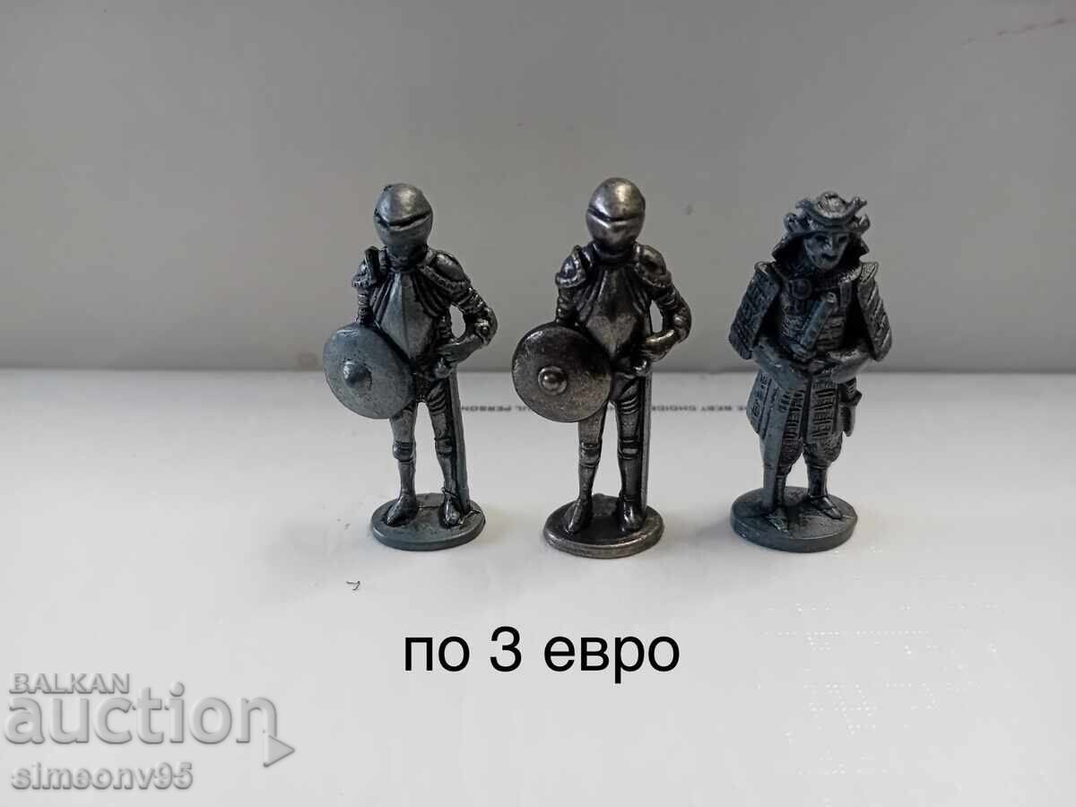 Стари метални войници играчки фигурки Киндер kinder