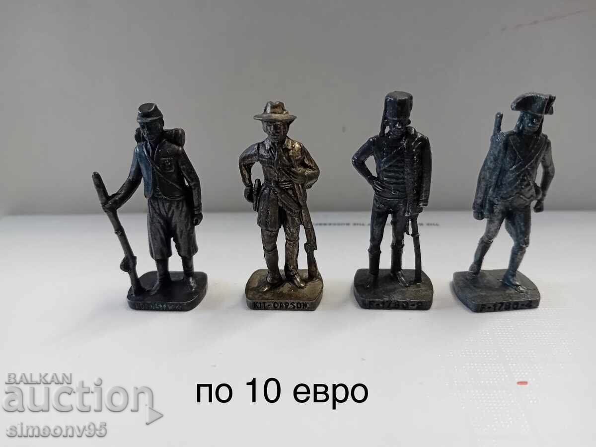 Стари метални войници играчки фигурки Киндер kinder