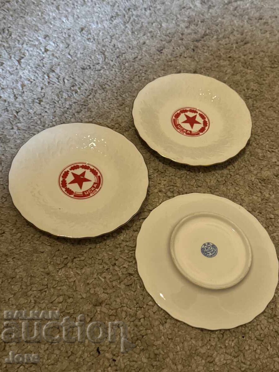 3 броя чинийки цска с цена € 30.00 | 58.68 лв.