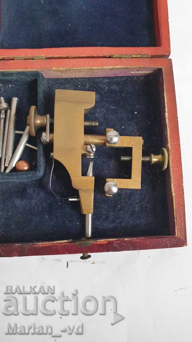 Interesantă unealtă rară veche pentru ceasornicari cu preț € 150.00 | 293.37 BGN Interesantă unealtă rară veche pentru ceasornicari cu preț € 150.00 | 293.37 BGN