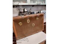 Όμορφο ρετρό βαλίτσα