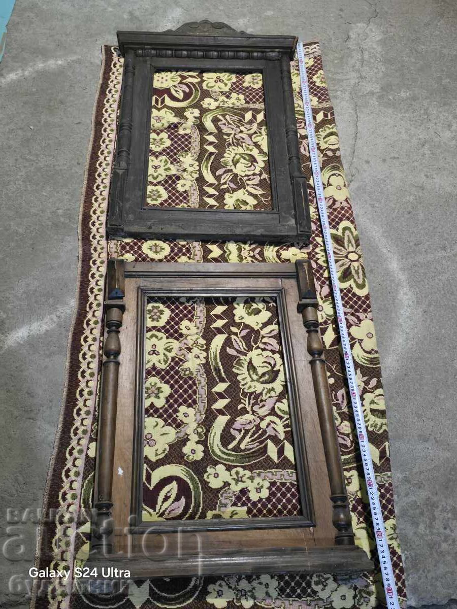 2 παλιές ξύλινες κορνίζες καθρεπτών. Διαστάσεις φωτογραφιών