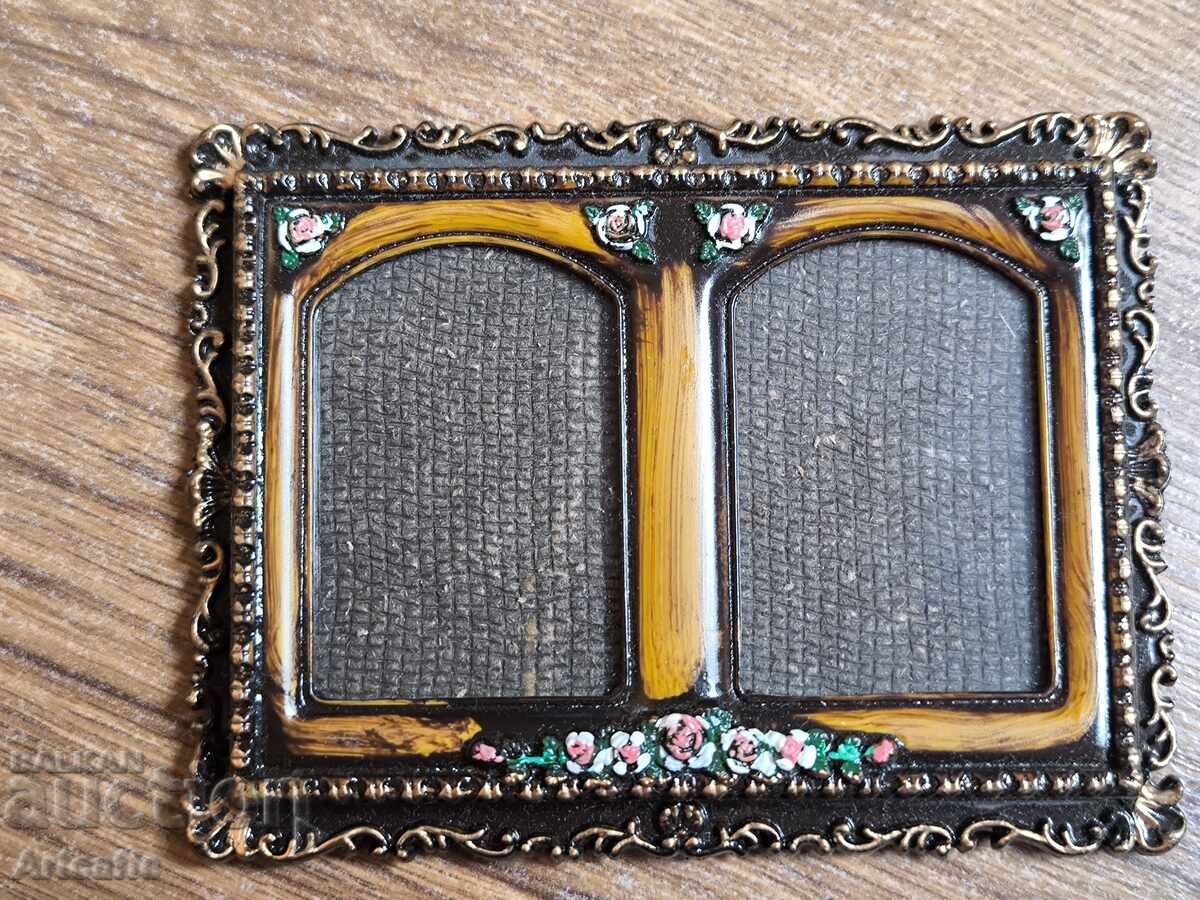 Vintage double photo frame with floral motifs with price € 1.00 | 1.96 BGN Vintage double photo frame with floral motifs with price € 1.00 | 1.96 BGN