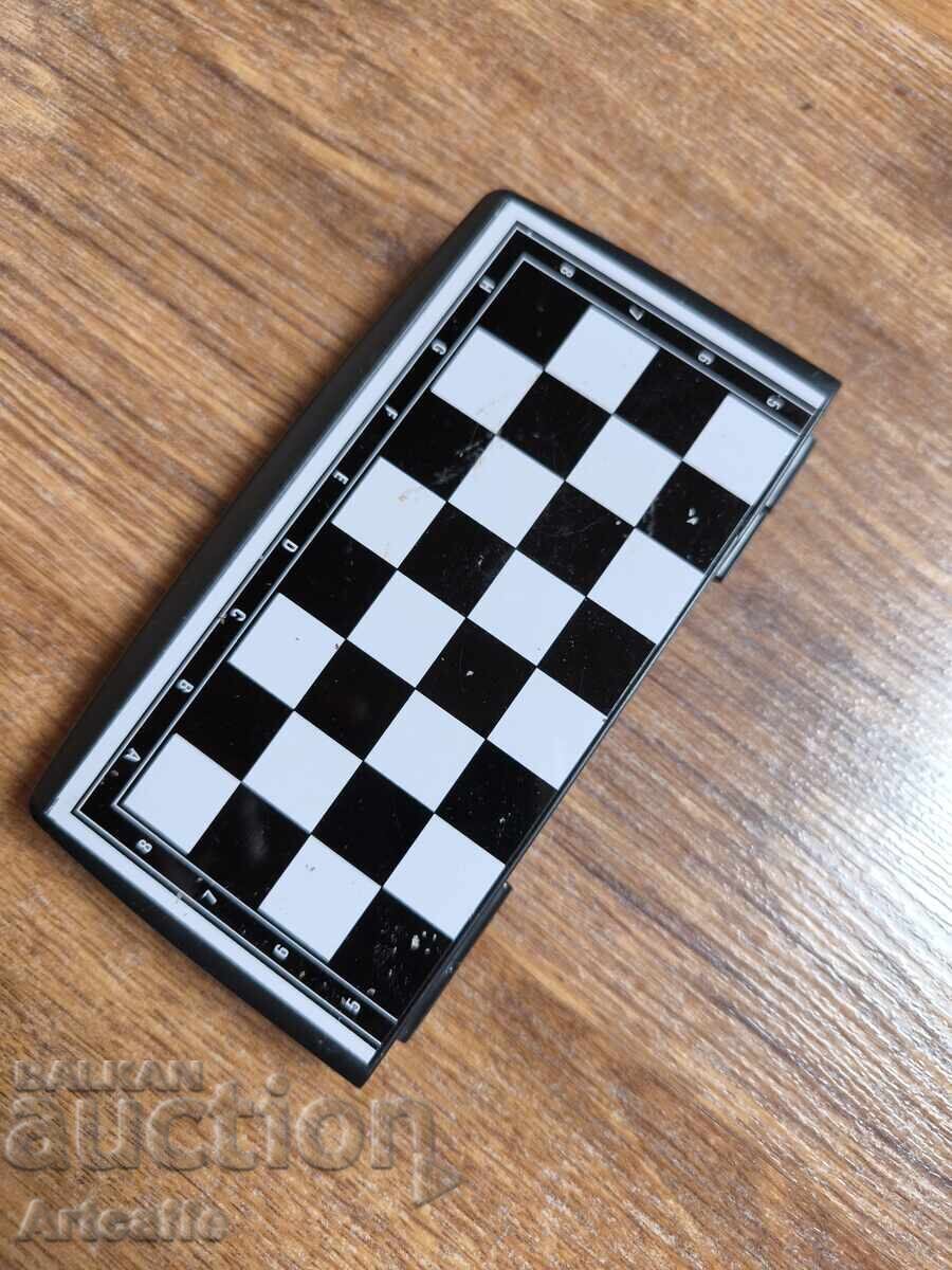 Licitație Șah magnetic compact de călătorie
