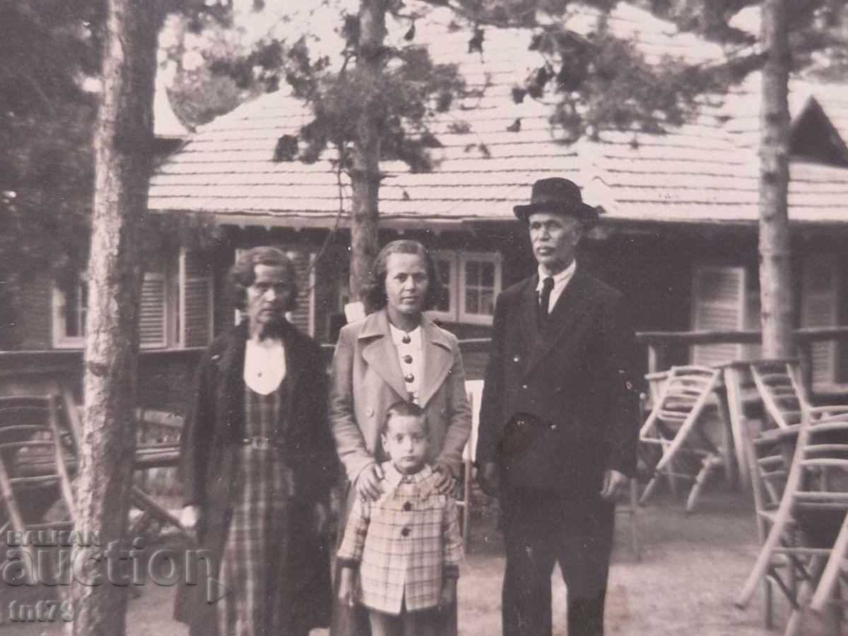 Fotografie vilă Zhekov, or. Kyustendil – 1940 - 7 Fotografie vilă Zhekov, or. Kyustendil – 1940 - 7