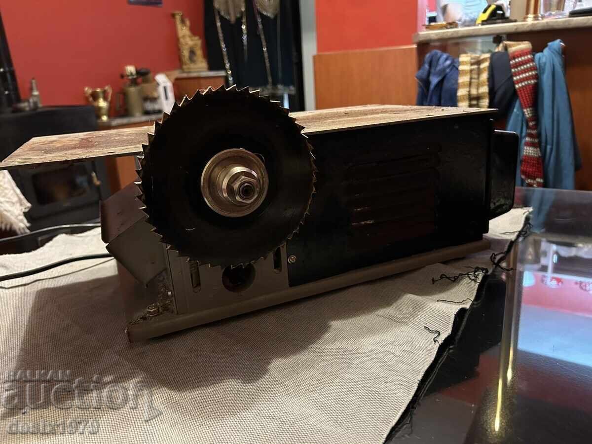 Δημοπρασία Αbriχτ και κυκλική πριονοκορδέλα - συνδυασμένη μηχανή