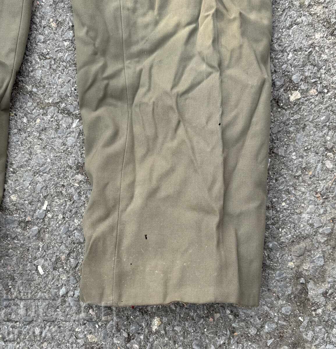 Стари офицерска военна генералски панталон с цена € 2.35 | 4.60 лв.