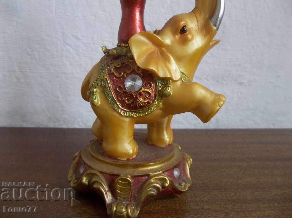 Ένα ειδώλιο με τιμή € 0.01 | 0.02 BGN