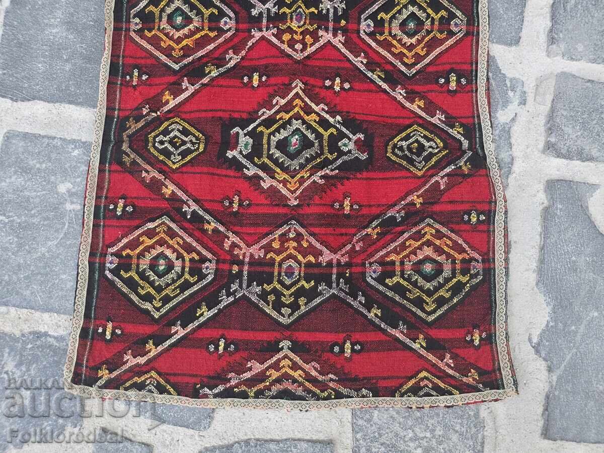 Licitație Predeală din Kumanovo pentru port tradițional feminin din Câmpia Kumanovo