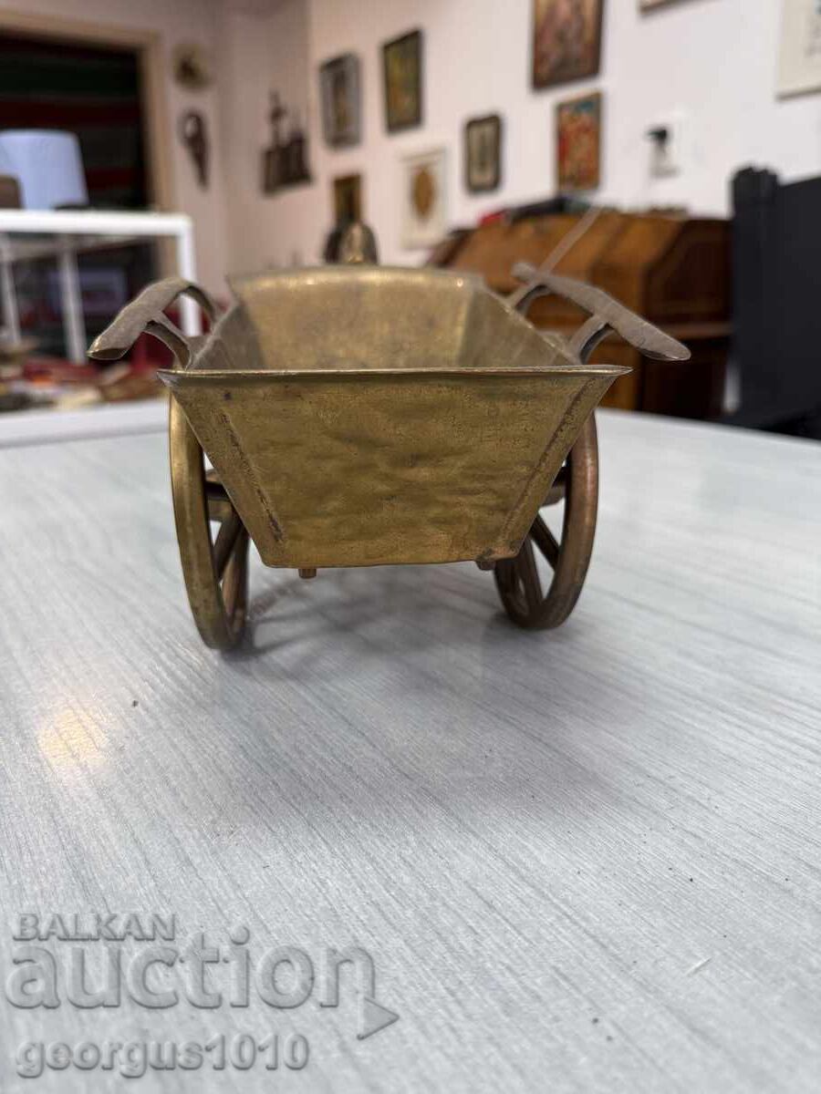 Auction  Bronze carriage with horse No. 7998