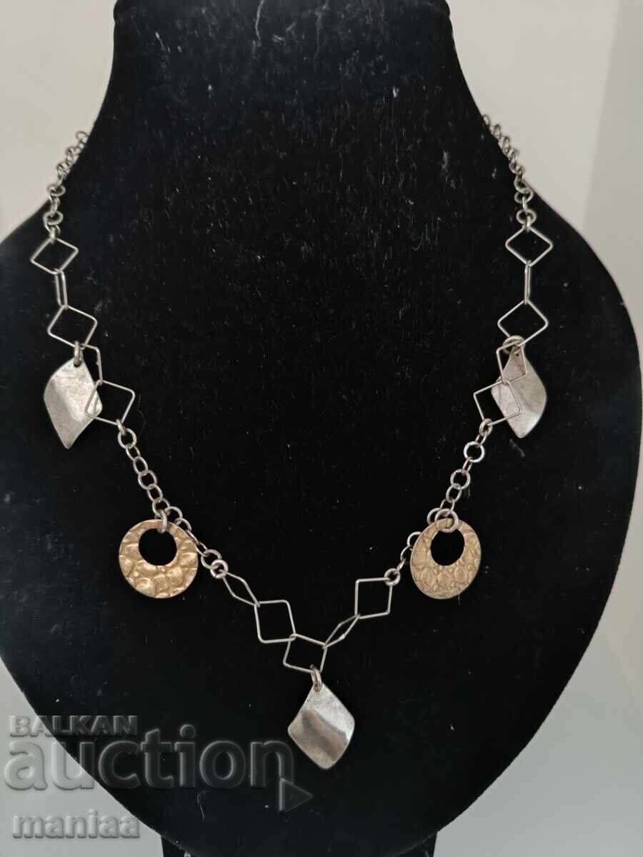 Доставка на Красиво сребърно колие маркирано 925 Доставка на Красиво сребърно колие маркирано 925