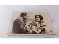 Ευχετήρια κάρτα Νέος και νεαρό κορίτσι