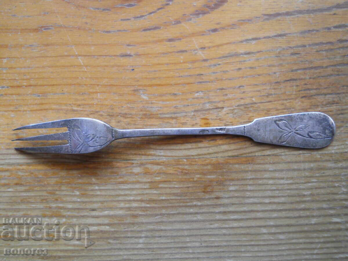 Auction Silver Antique Dessert Fork - USA Auction Silver Antique Dessert Fork - USA
