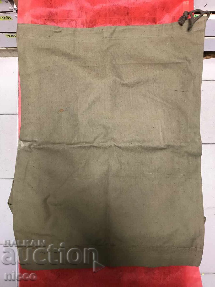 Comodă din perioada socialistă, 2 buc cu preț € 7.50 | 14.67 BGN