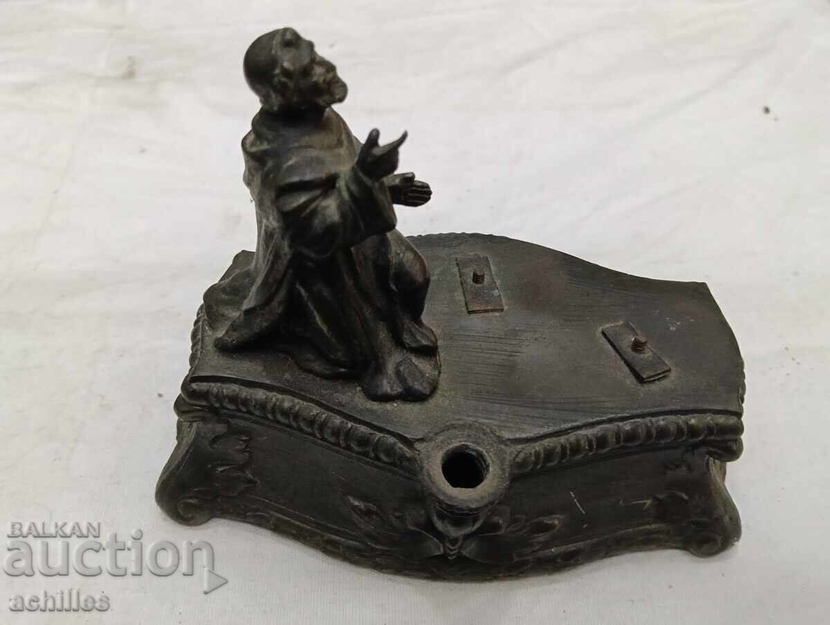 Част от стара лампа