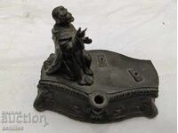 Parte dintr-o lampă veche