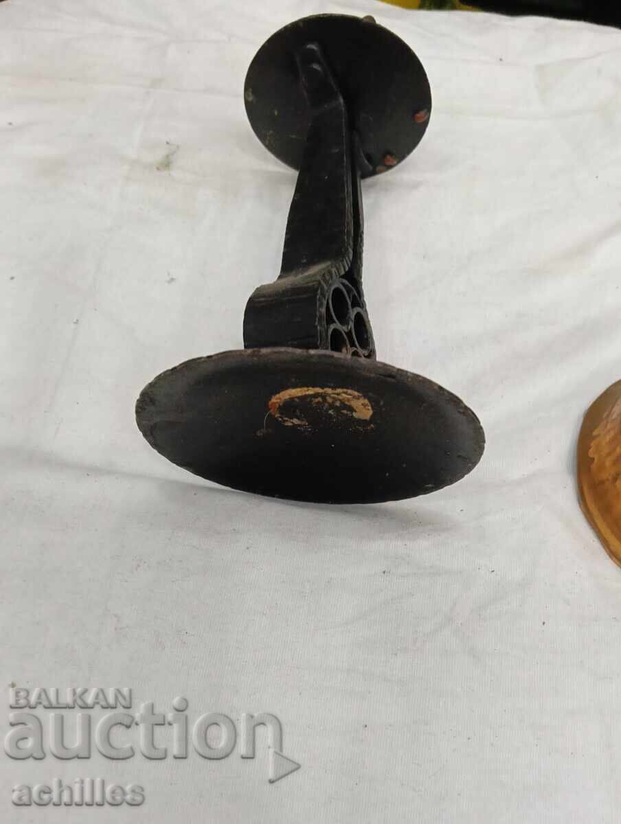 Доставка на Свещник ковано желязо