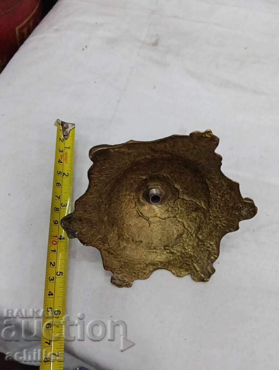 Bronze lamp socket with price € 3.00 | 5.87 BGN