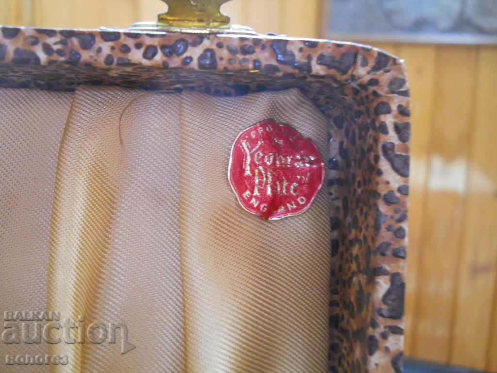 Аукцион Комплект посребрени десертни лъжици „Yeoman plate“ Аукцион Комплект посребрени десертни лъжици „Yeoman plate“