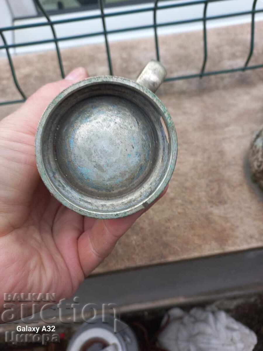 Доставка на СТАРА МЕТАЛНА ЧАША ХАЛБА