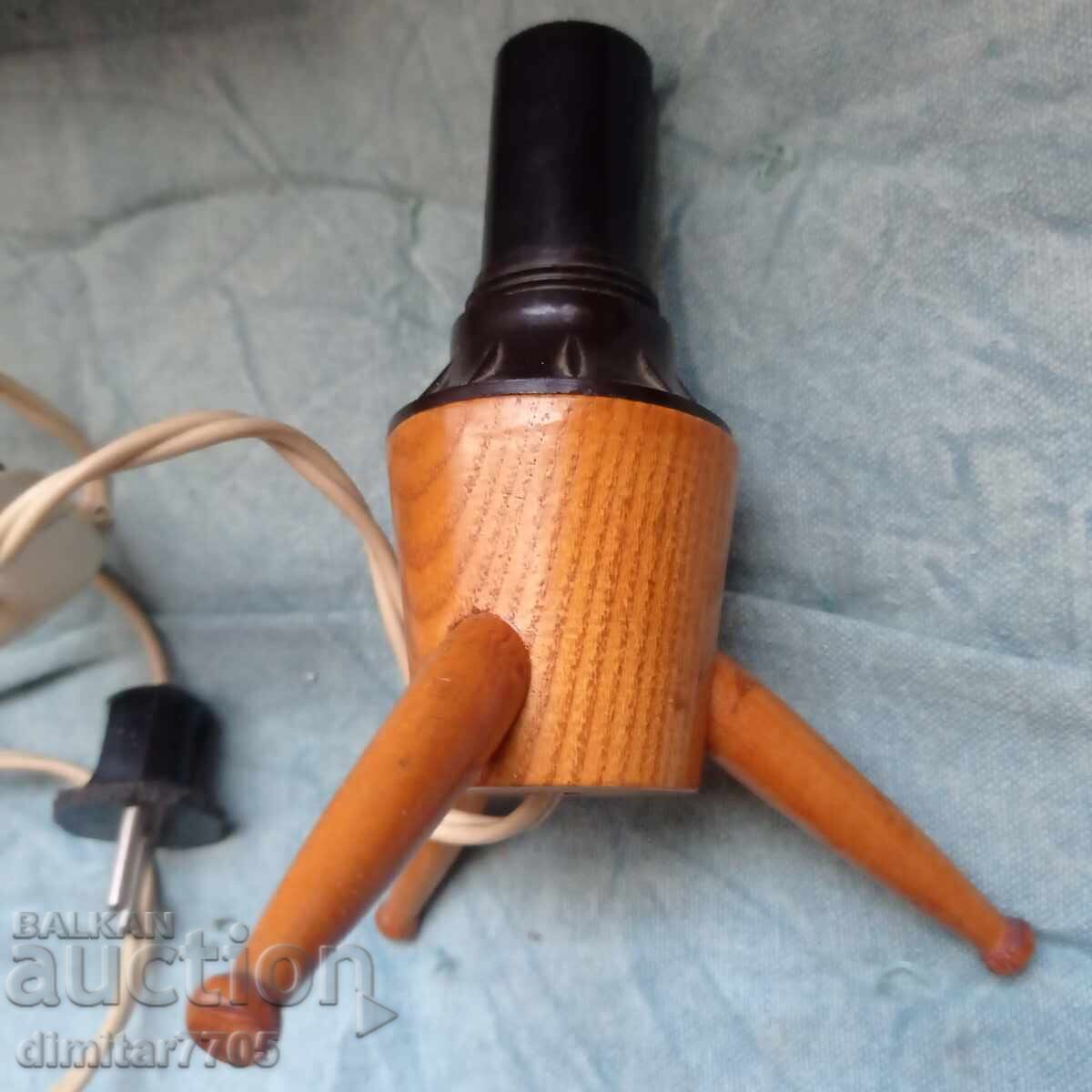 Ρετρό επιτραπέζιο διακοσμητικό φωτιστικό με τιμή € 6.00 | 11.73 BGN Ρετρό επιτραπέζιο διακοσμητικό φωτιστικό με τιμή € 6.00 | 11.73 BGN