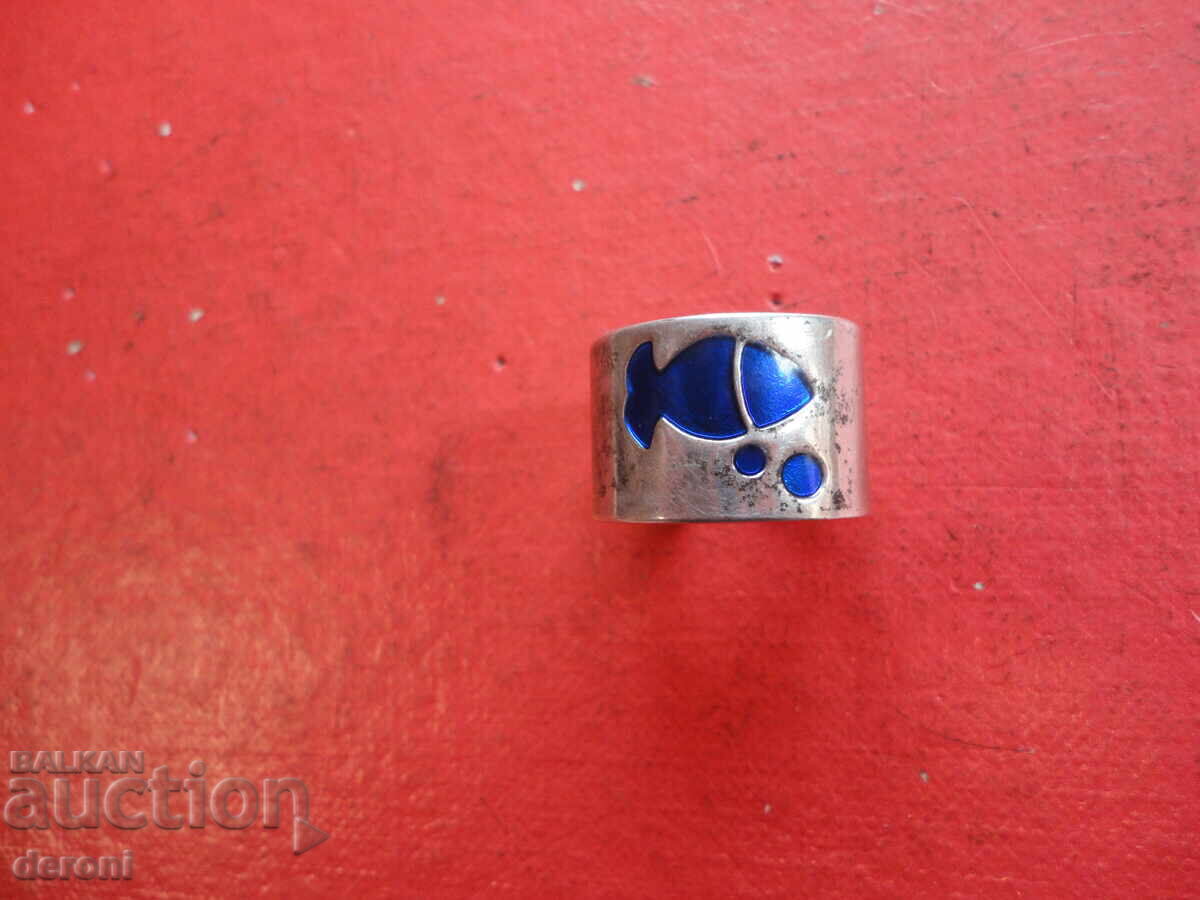 Strakhoten prŭsten s emaĭl Regalo De Yr με τιμή € 5.11 | 9.99 BGN