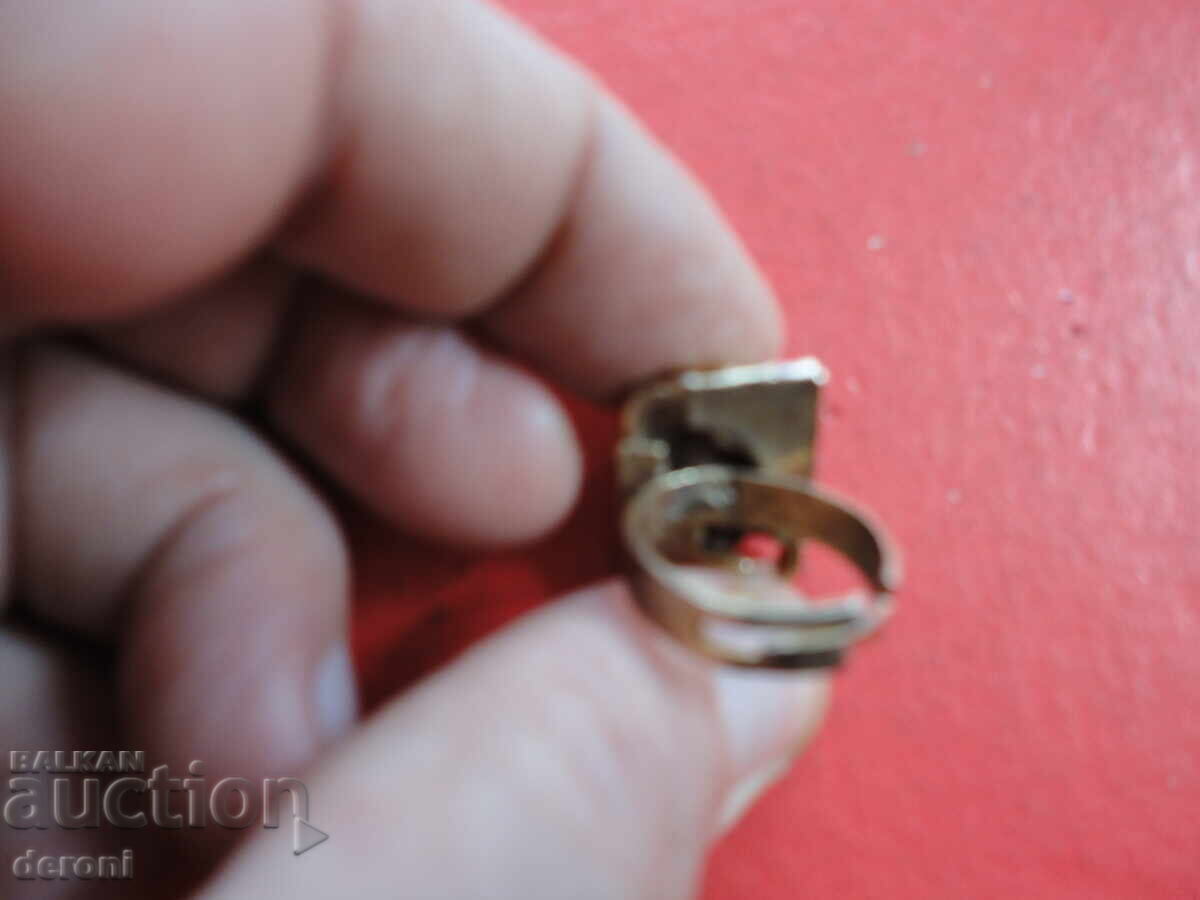 Pozlaten prŭsten s kamŭni 5 - 5