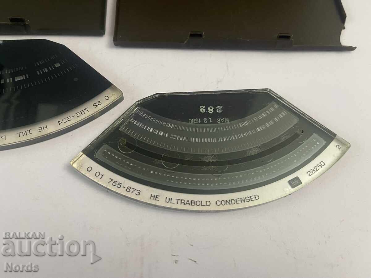 Retro font discs for phototypesetting - 5