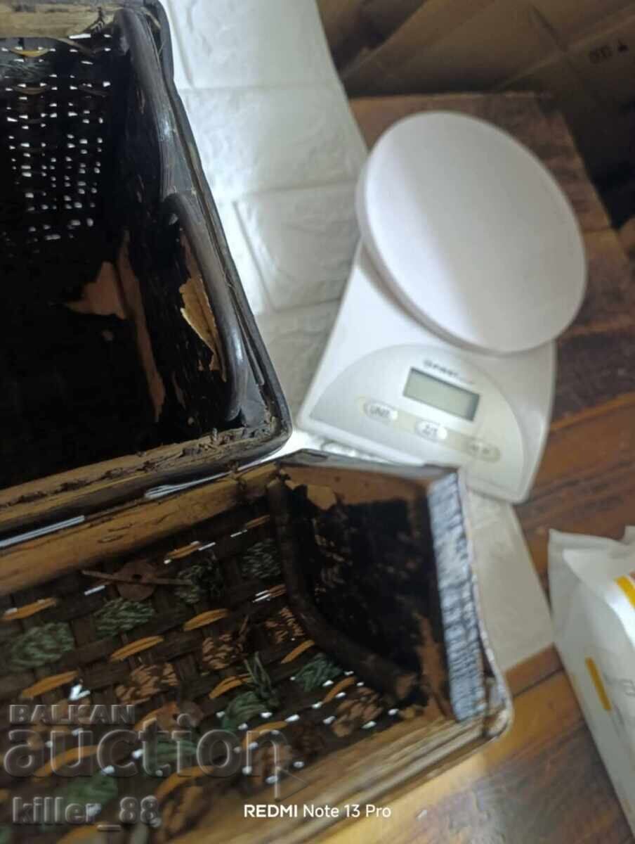 Valizen ili zhelezopŭten kufar ot 1860g με τιμή € 50.00 | 97.79 BGN