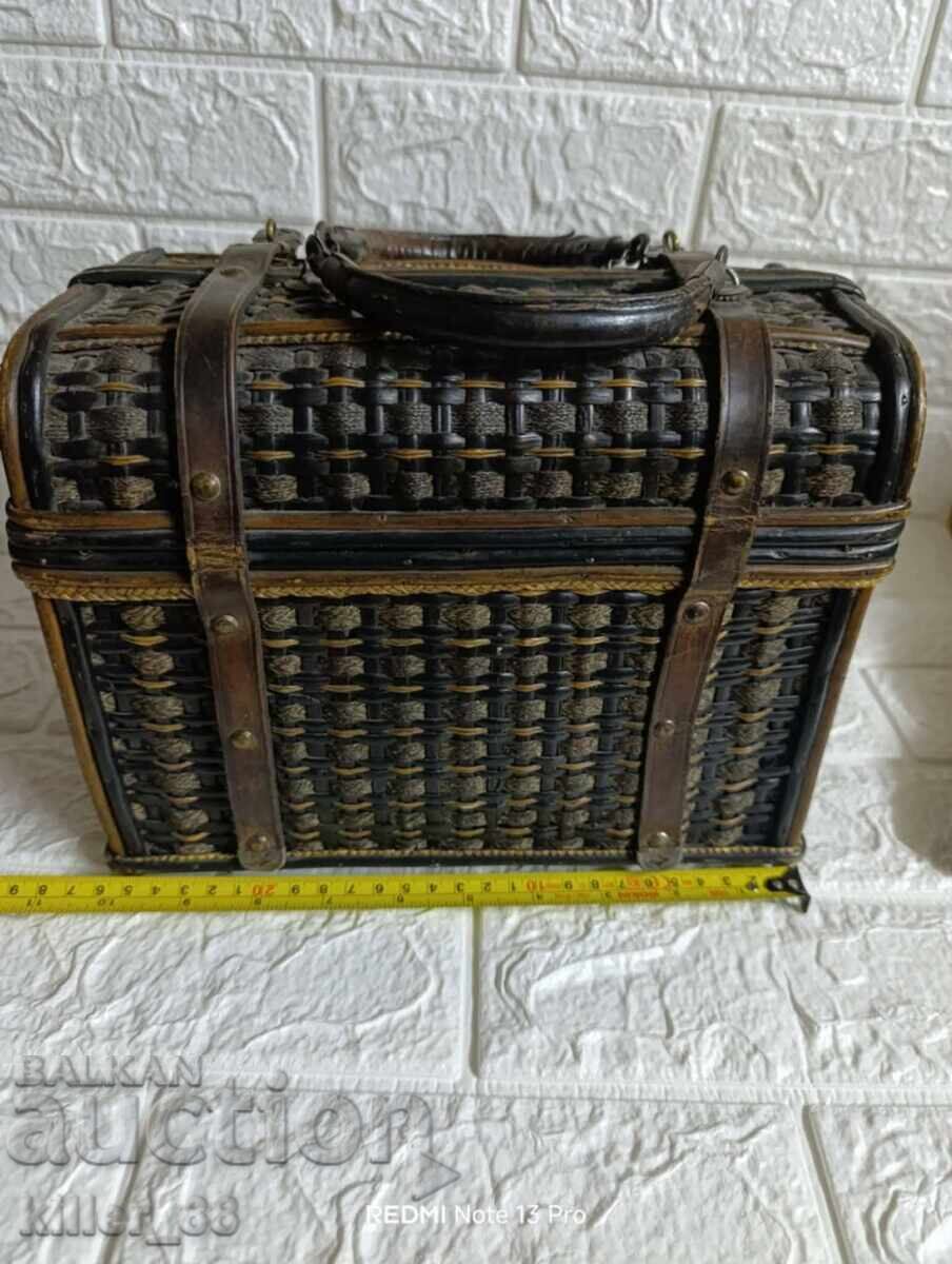 Valizen ili zhelezopŭten kufar ot 1860g - 5