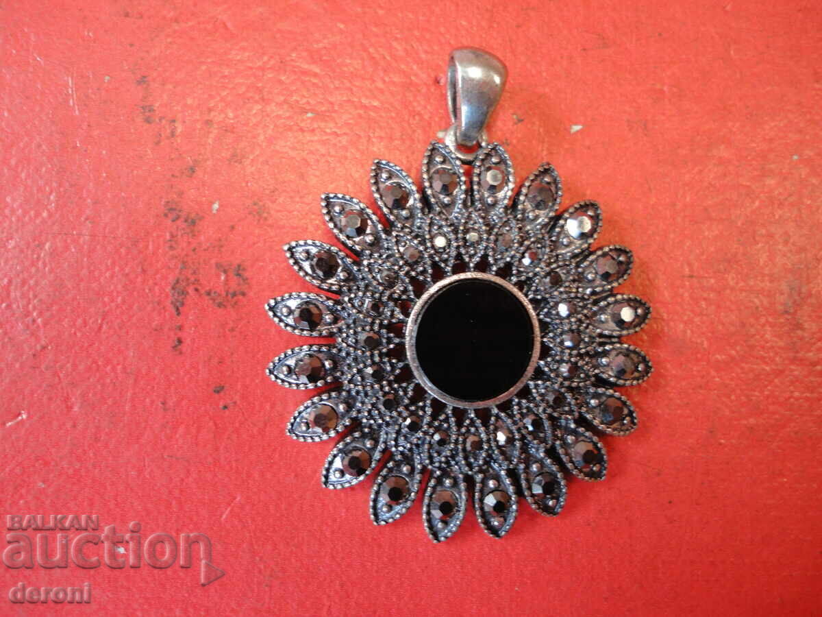 Strahotno kolie visulka s kamyni 11 με τιμή € 5.11 | 9.99 BGN