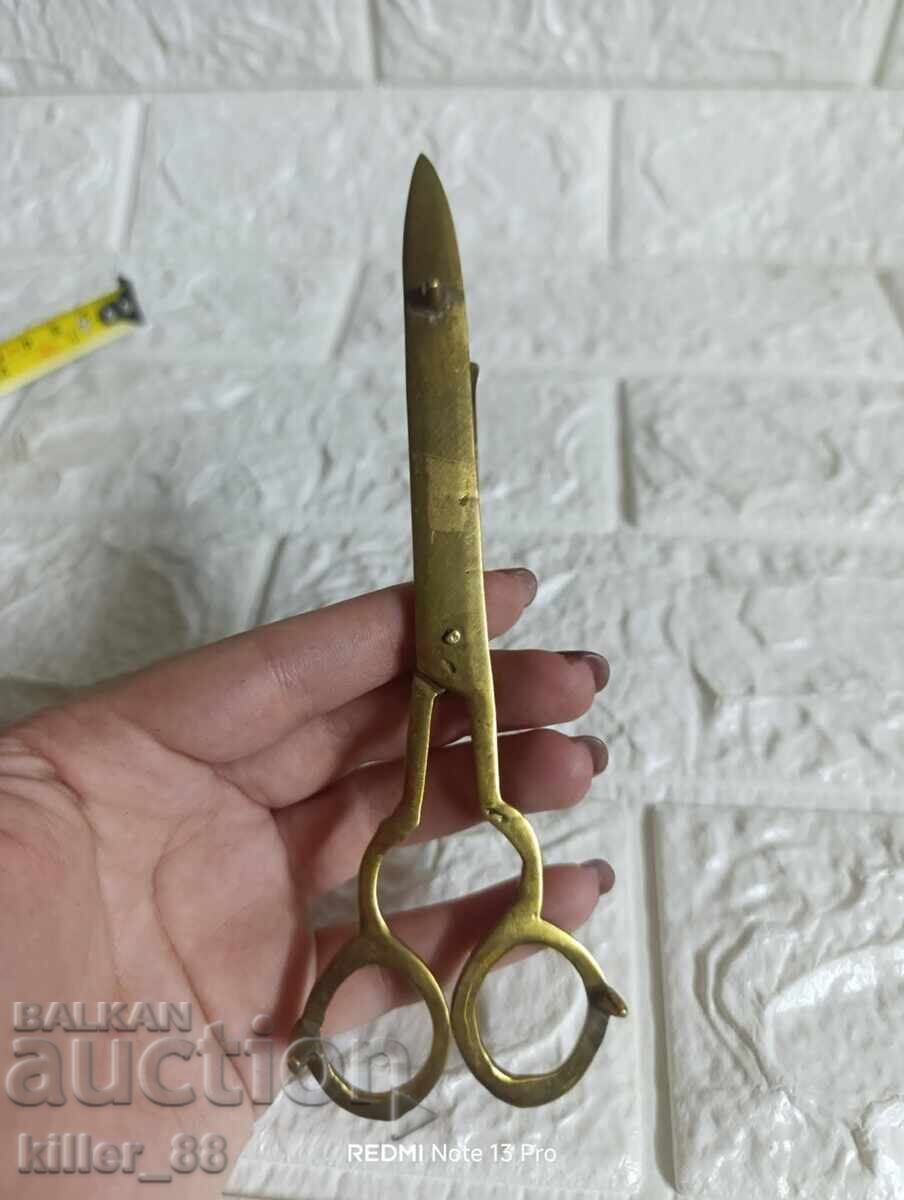 Livrarea Veche foarfecă de bronz pentru lumânări Livrarea Veche foarfecă de bronz pentru lumânări