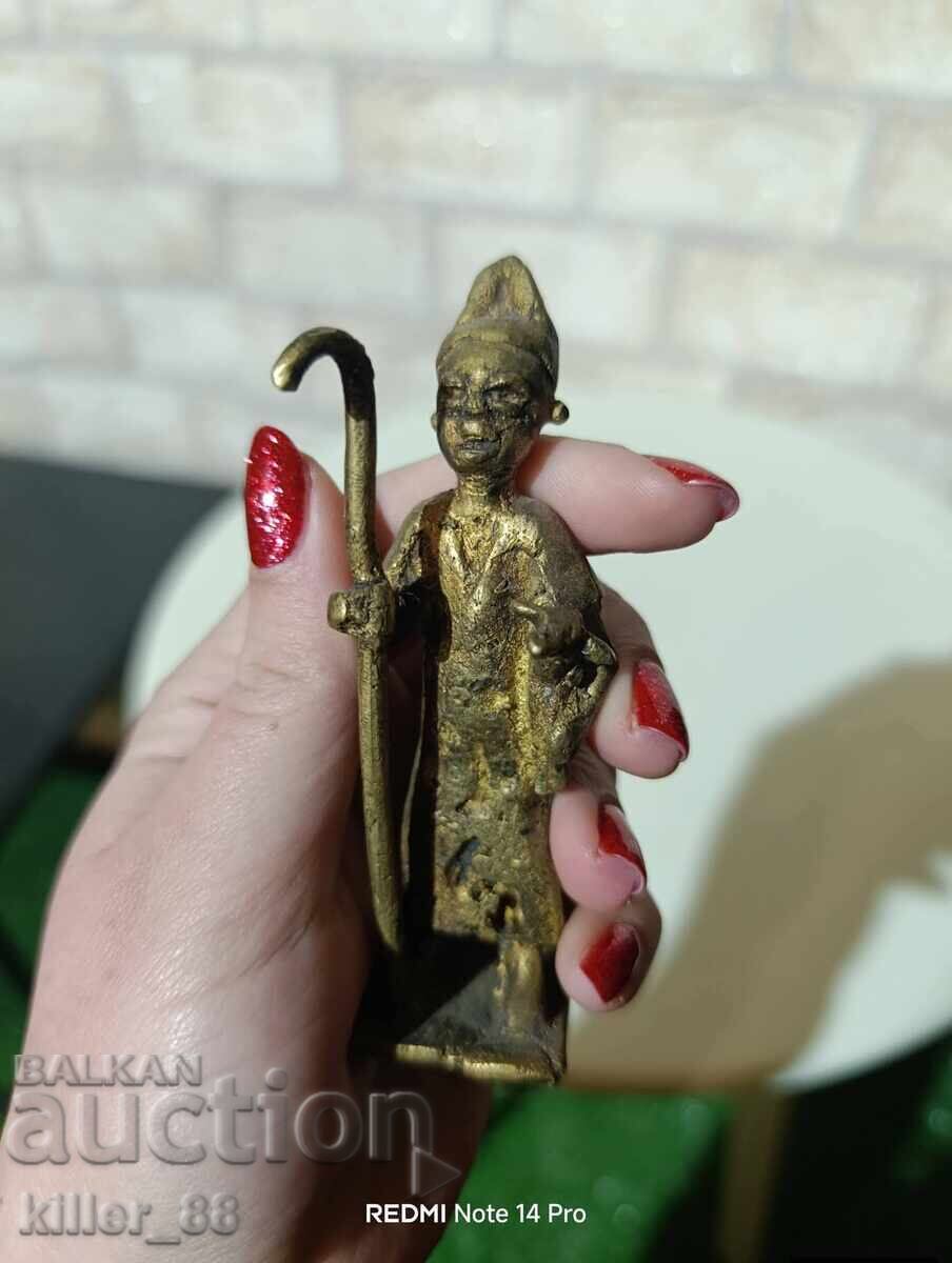 Доставка на Стара плътна бронзова статуетка