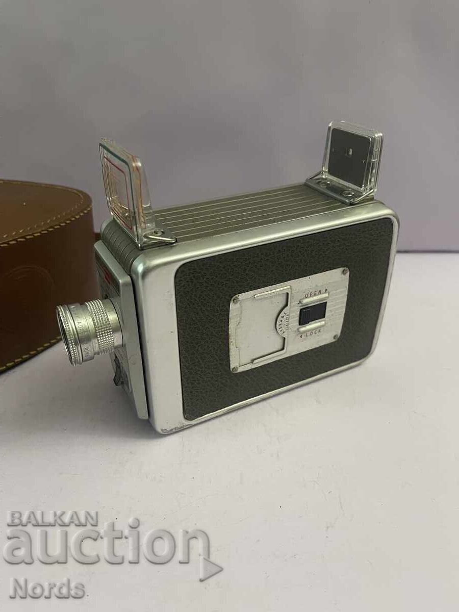 Ρετρό κάμερα Kodak Brownie Movie Camera II με τιμή € 0.70 | 1.37 BGN