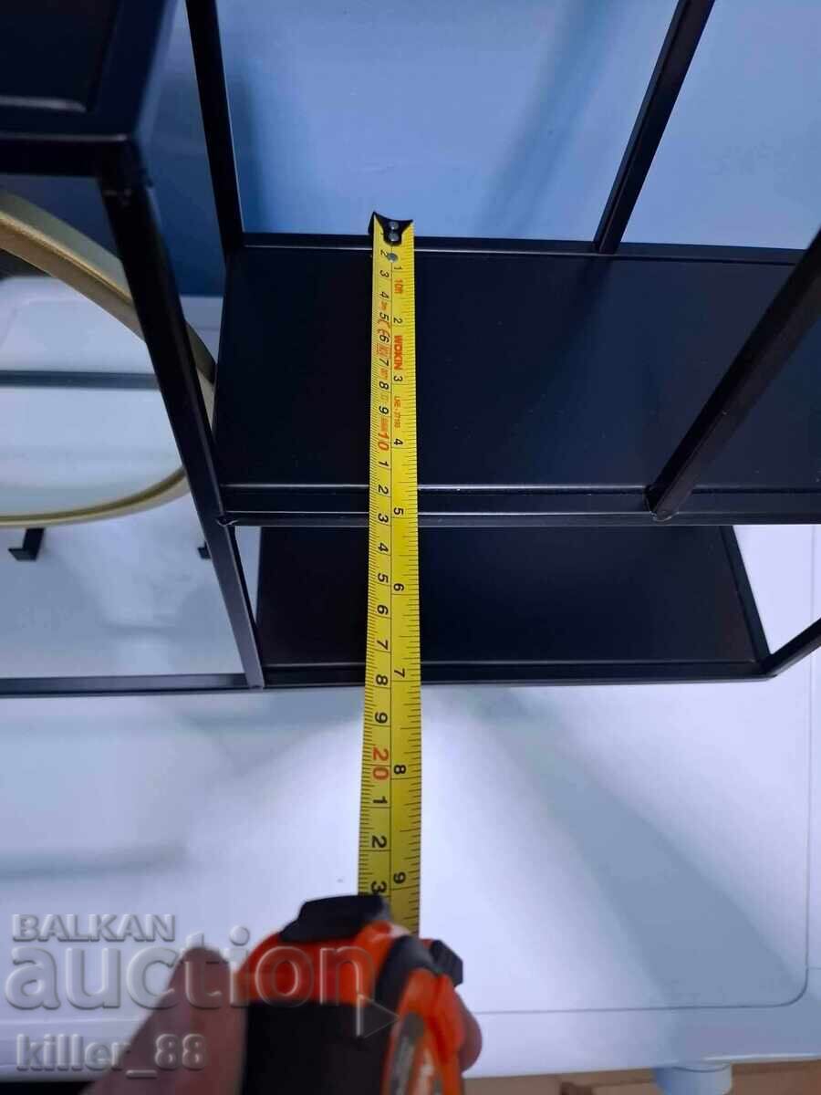 Μεταλλική ραφιέρα με καθρέφτη και κρεμάστρες με τιμή € 32.00 | 62.59 BGN