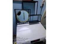 Μεταλλική ραφιέρα με καθρέφτη και κρεμάστρες