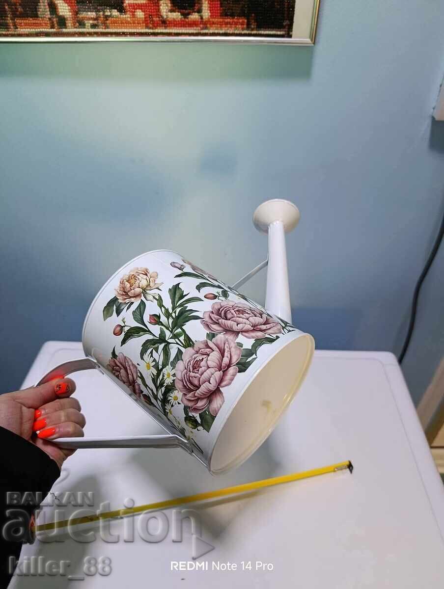 Παράδοση Μεταλλικό ποτιστήρι