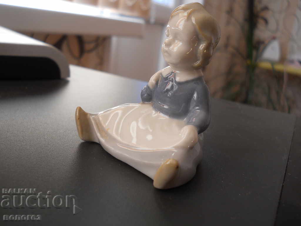 Porcelain figurine - sitting girl - GDR with price € 10.30 | 20.15 BGN