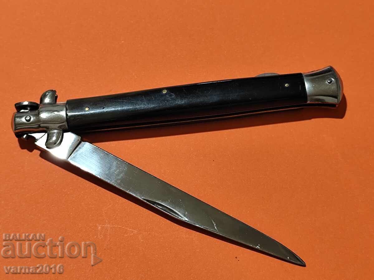 Cutit Pliabil Semiatomat Coarne de Bivol cu preț € 40.00 | 78.23 BGN