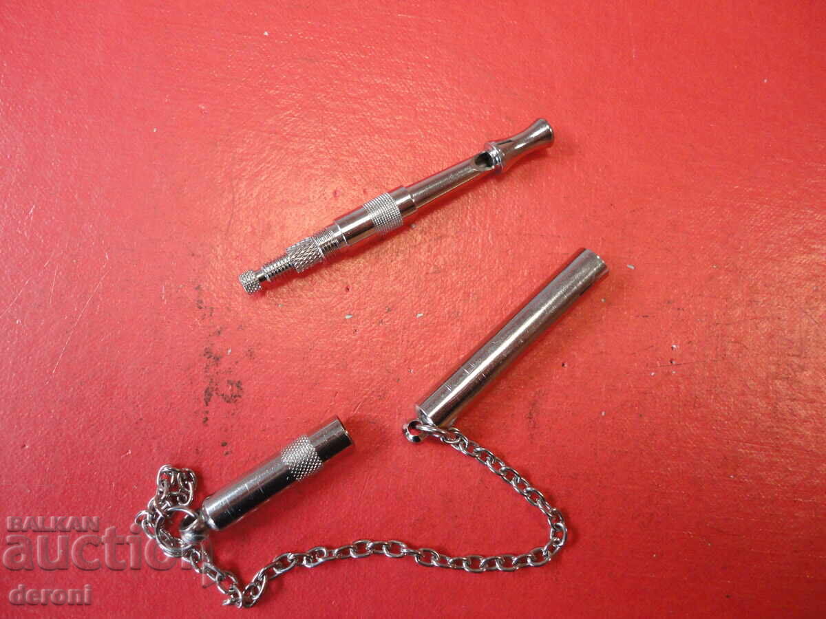 Доставка на Свирка за дресировка на кучета куче