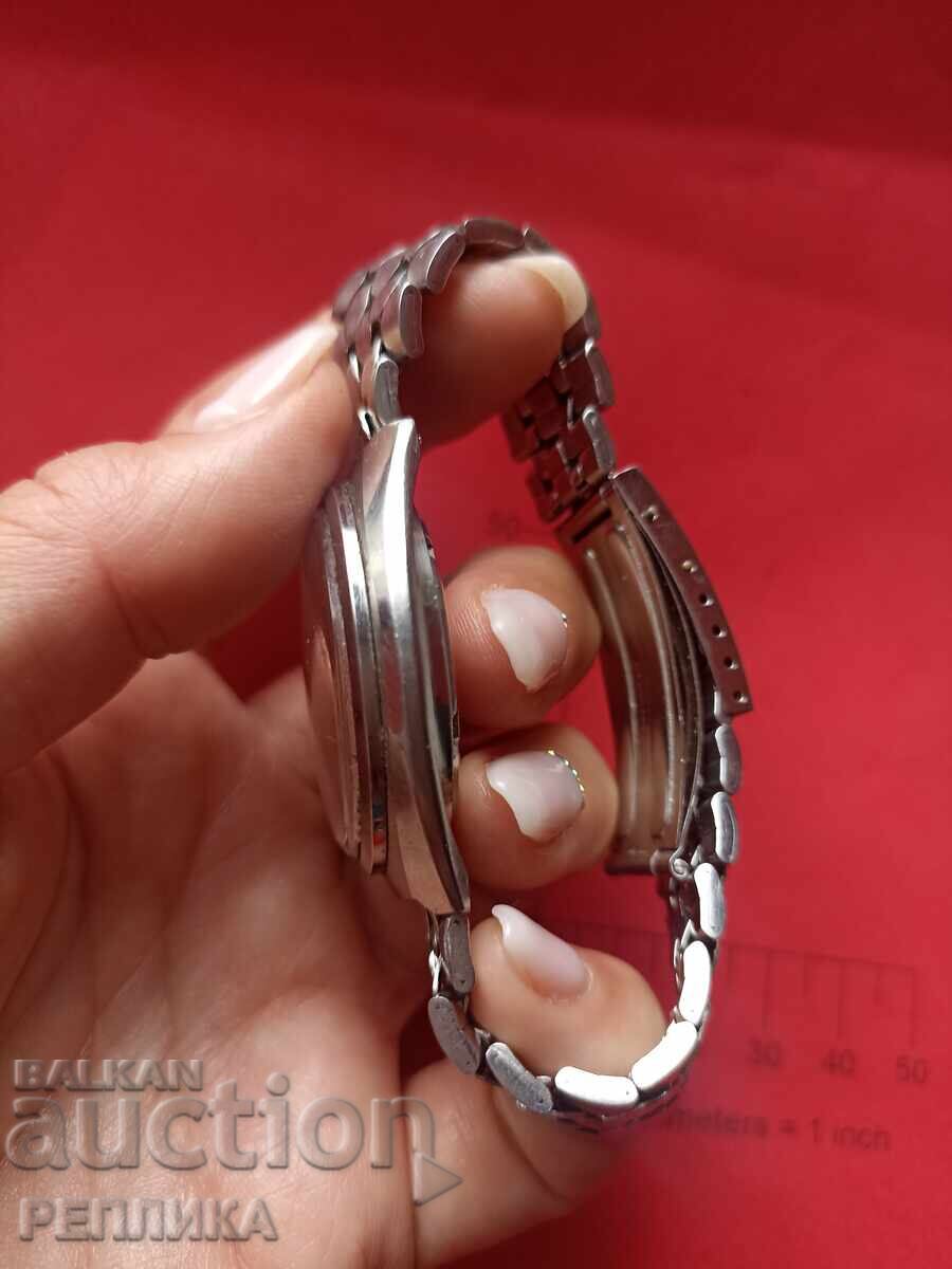 Доставка на Колекционерски часовник Orient 17к.