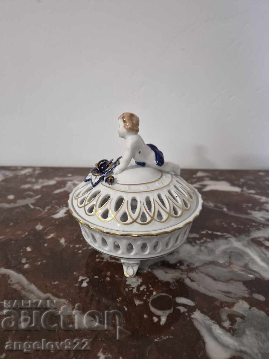 Delivery of Beautiful German porcelain candy dish PMP Delivery of Beautiful German porcelain candy dish PMP