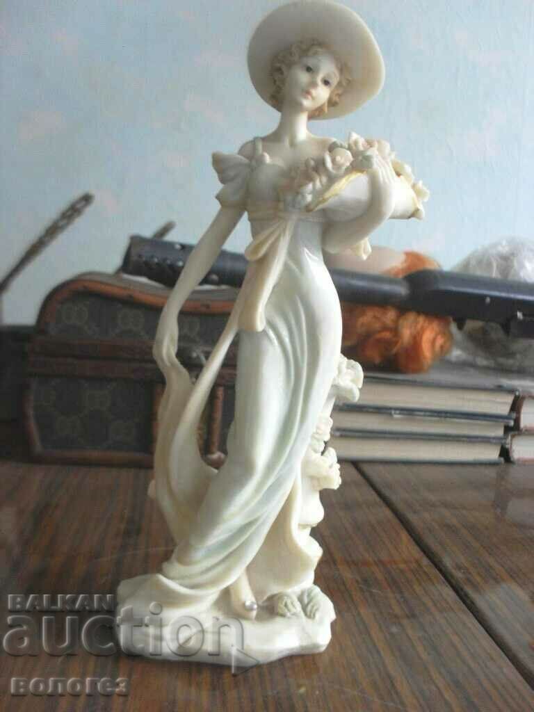 Статуетка "Дама с кошница с рози" на Shudehill Giftware