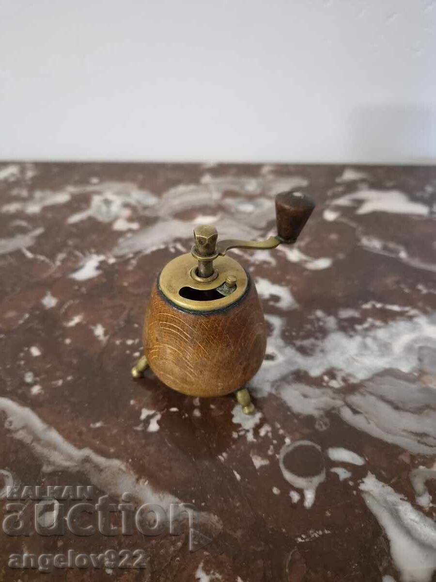 Аукцион Винтидж мелничка за черен пипер!!!