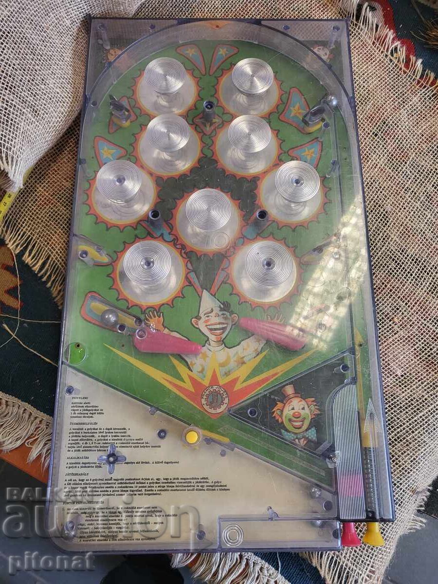 Παλιό φliper παιχνίδι από την εποχή του σοσιαλισμού