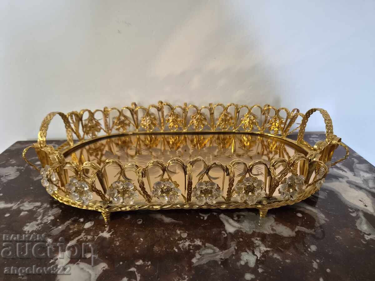 Livrarea Frumos platou din metal și sticlă!!!
