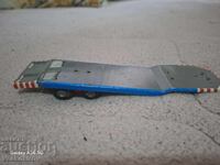 Μεταλλικό ρυμουλκούμενο