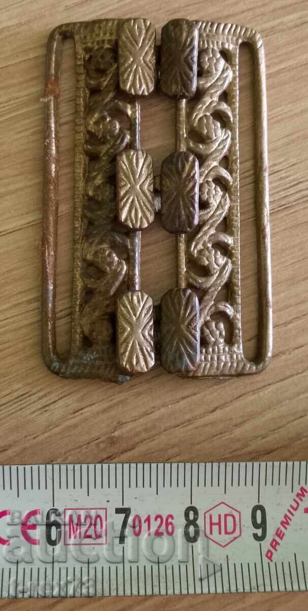 Коланна закопчалка за носия